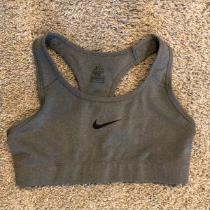Nike dry fit sports bra. Size small